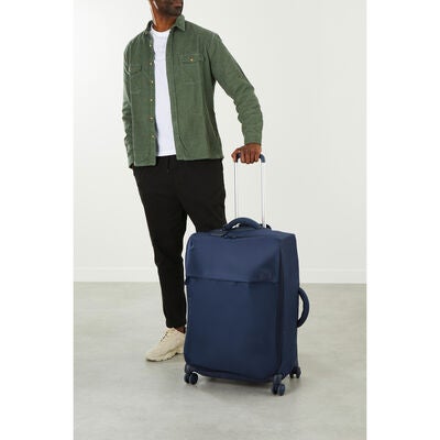 Lipault PLUME Medium Trip in the color Navy.
