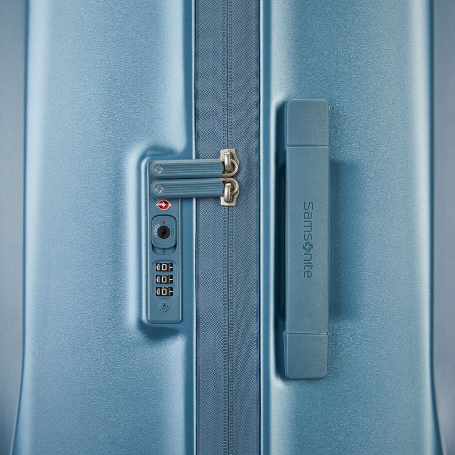 Samsonite UpLIFT valise tres grand &agrave; roues rigide in the color Elemental Blue. image number 2