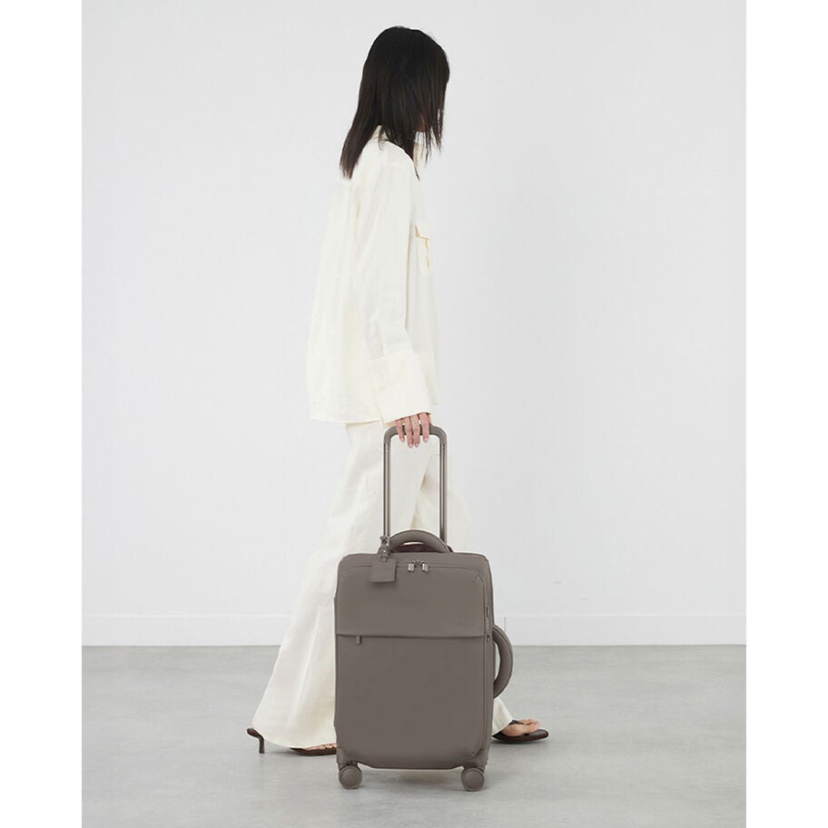 Lipault LOST IN BERLIN Valise Cabin 2.0 in the color Pierre de fr&ecirc;ne. image number 1