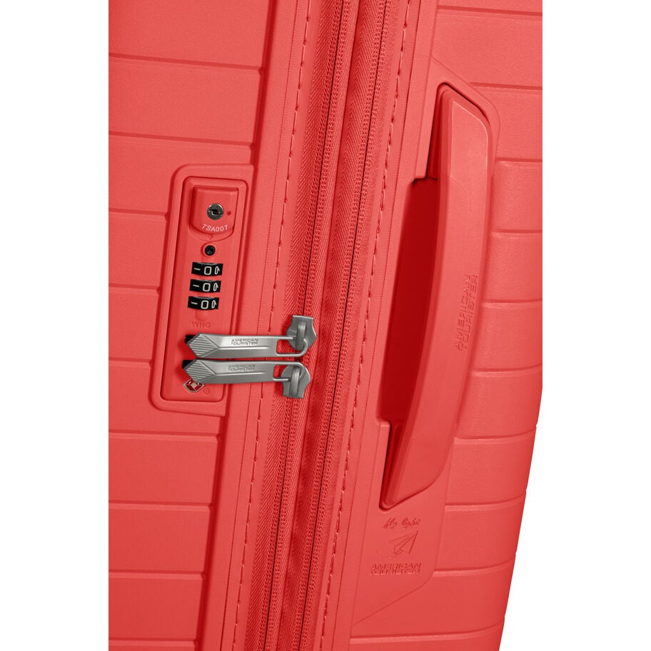 American Tourister FastForward Carry-On&trade; &agrave; Roues in the color Corail orang&eacute;. image number 3