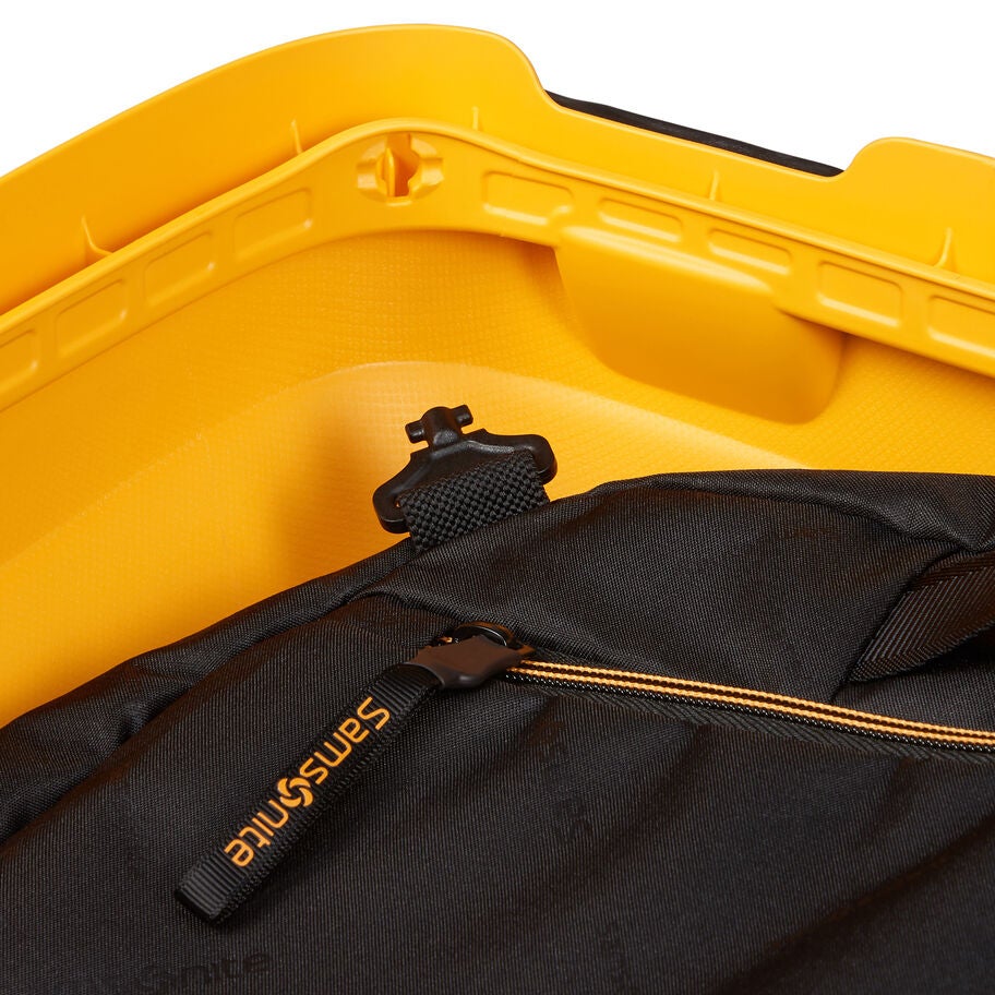 Samsonite Essens Spinner Carry-On&trade; in the color Radiant Yellow. image number 9