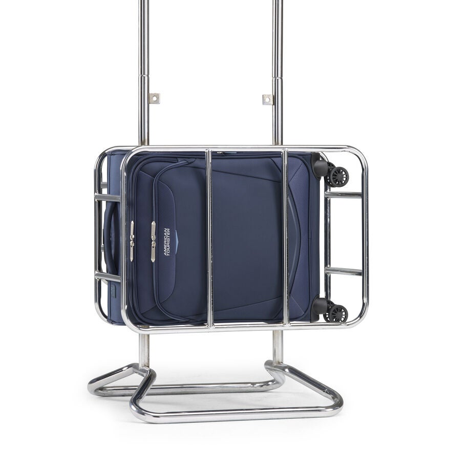 American Tourister SummerRide Valise de Cabine Spinner in the color Marine. image number 2