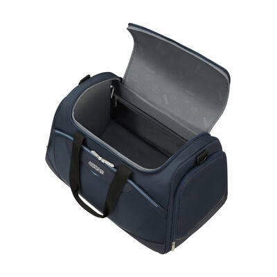 American Tourister SummerRide Duffle (21") in the color Navy.