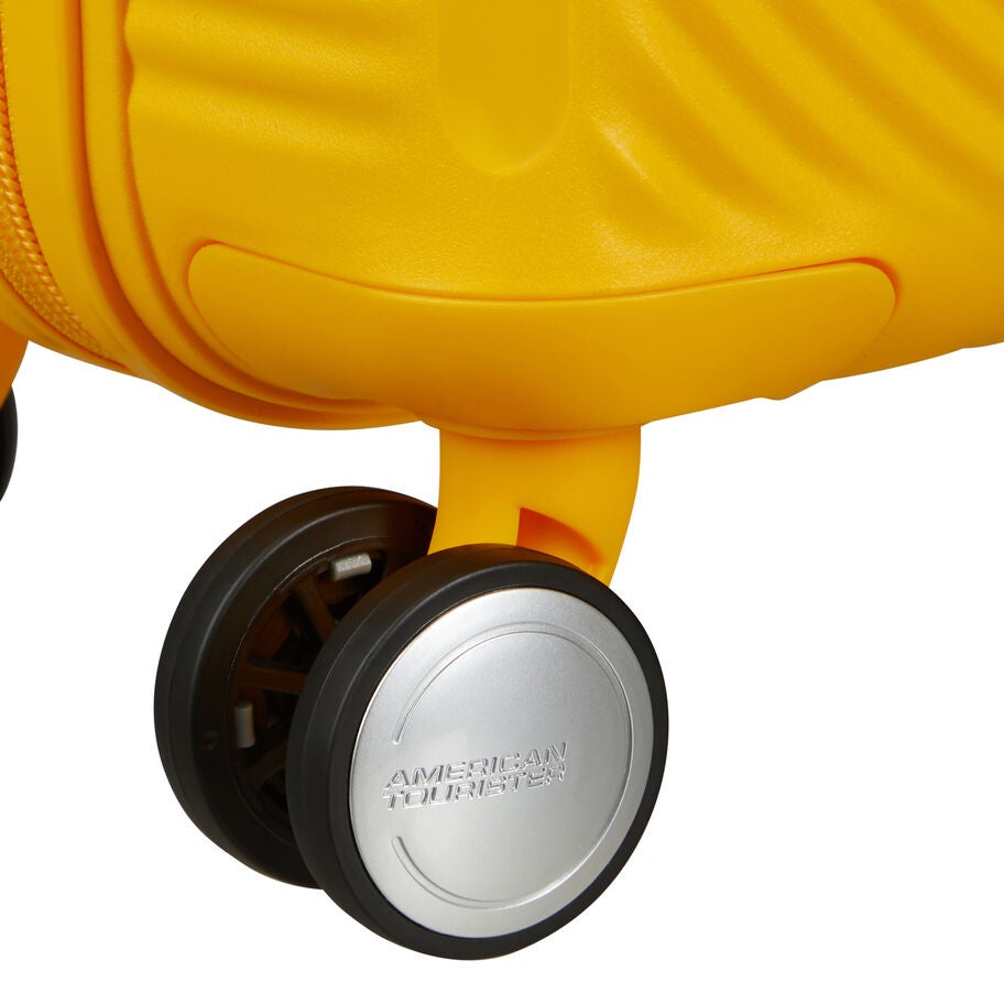 American Tourister Little Curio valise de cabine &agrave; roues pour enfants in the color Jaune Dor&eacute;. image number 9