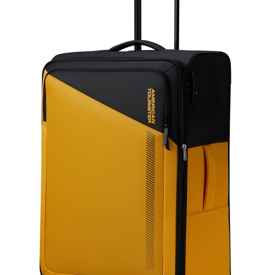 American Tourister Daring Dash Spinner Large in the color Black/Yellow. image number 10