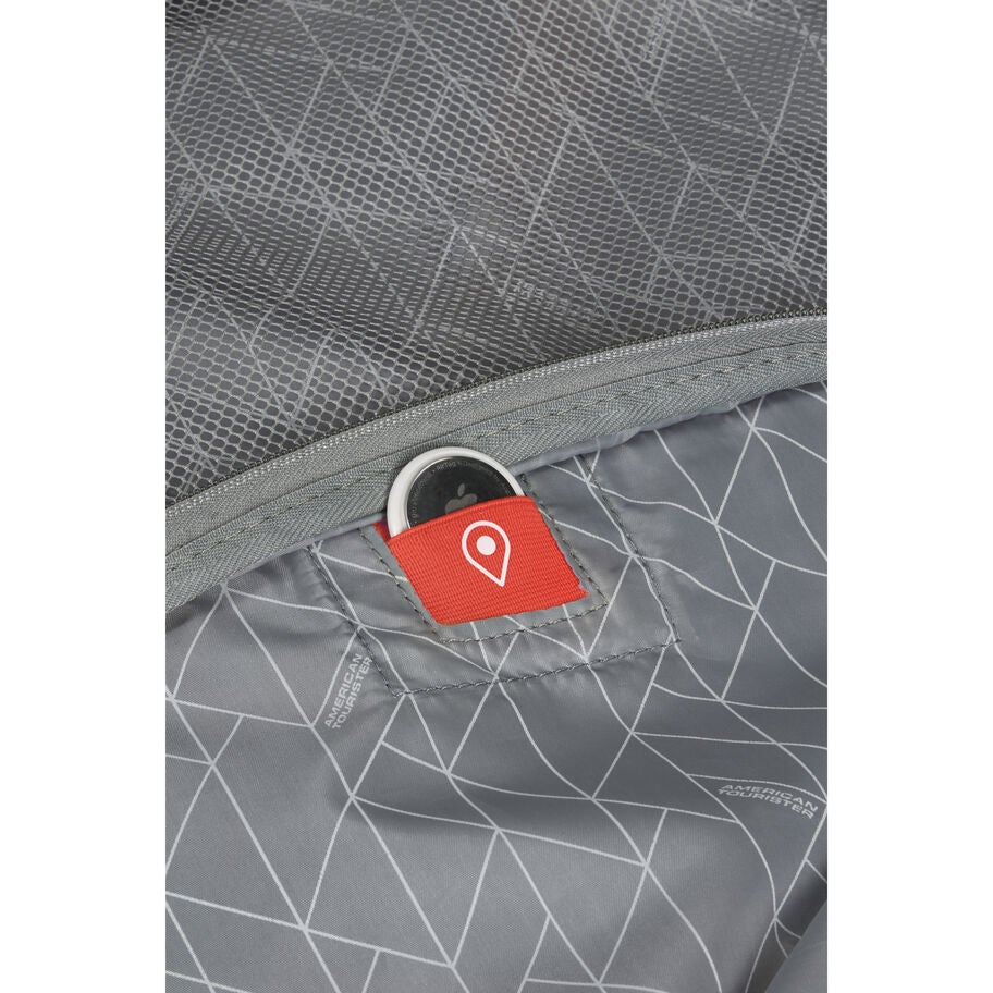 American Tourister FastForward Spinner Large in the color Sunset Coral. image number 4