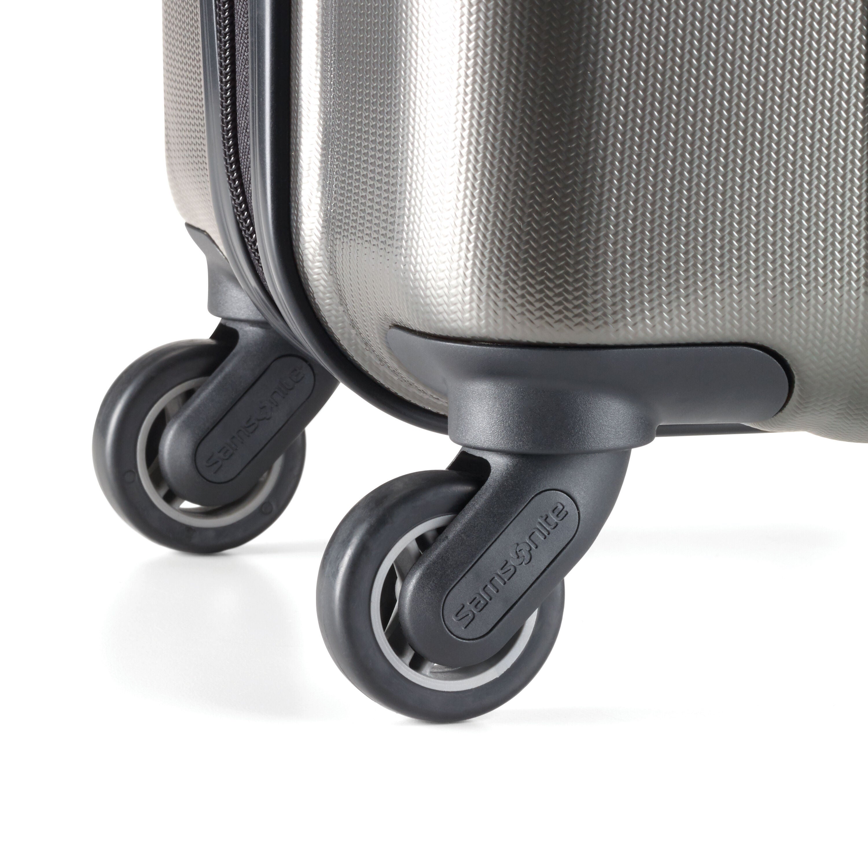 Samsonite Winfield NXT Spinner CarryOn™