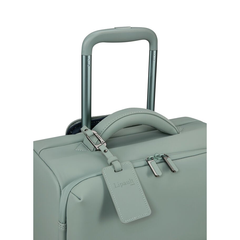Lipault LOST IN BERLIN Valise Cabin 2.0 in the color Vert yoga. image number 3