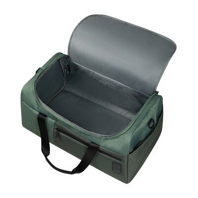 Samsonite Vaycay Duffle (20.5") in the color Pistachio Green.