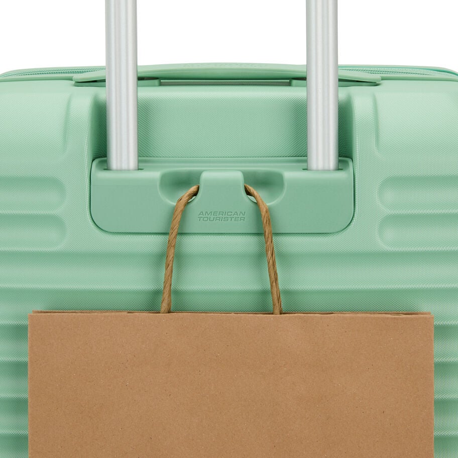 American Tourister Stratum 3.0 Spinner Medium in the color Surreal Green. image number 3