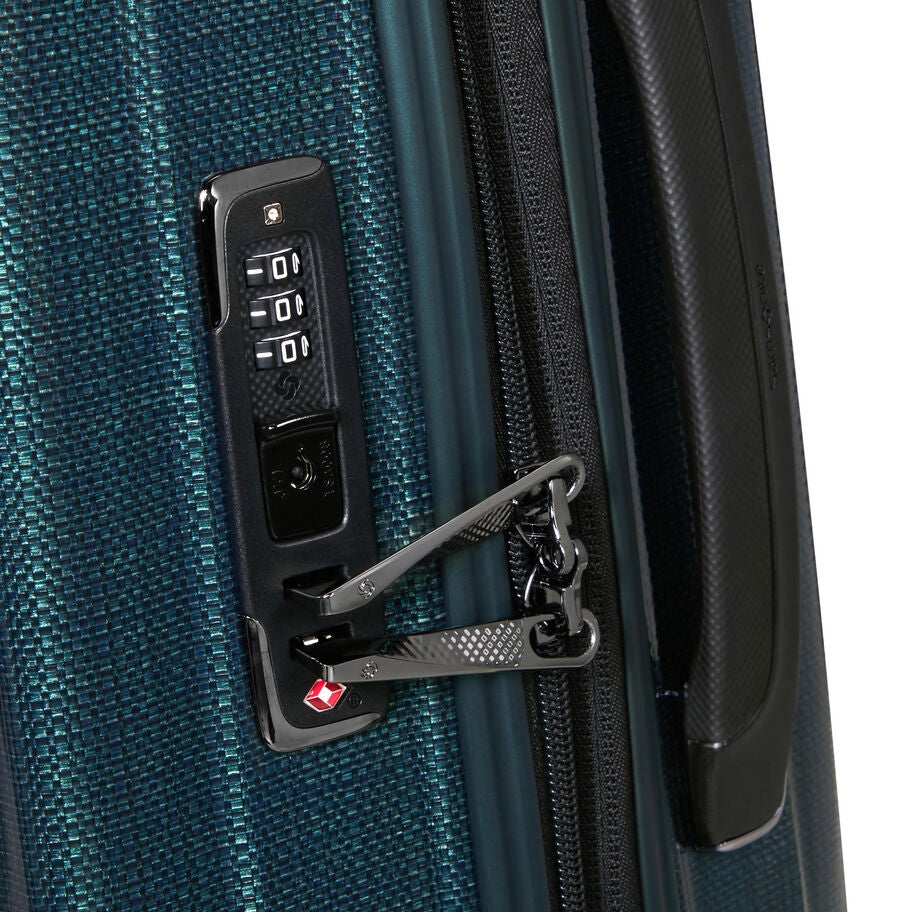 Samsonite Nexis Spinner Carry-On&trade; in the color Deep Petrol. image number 8