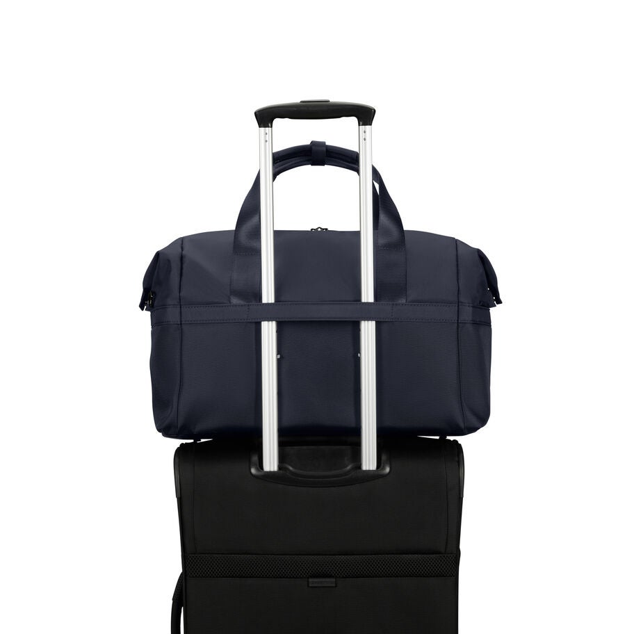 Samsonite Airea Duffle in the color Dark Blue. image number 7
