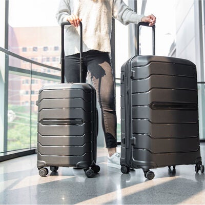 Samsonite Freeform&trade; 3 Piece Set (CO/M/L) in the color .