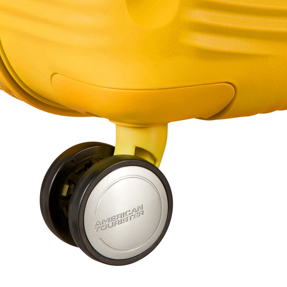American Tourister Curio Spinner Moyen in the color Jaune Dor&eacute;. image number 5