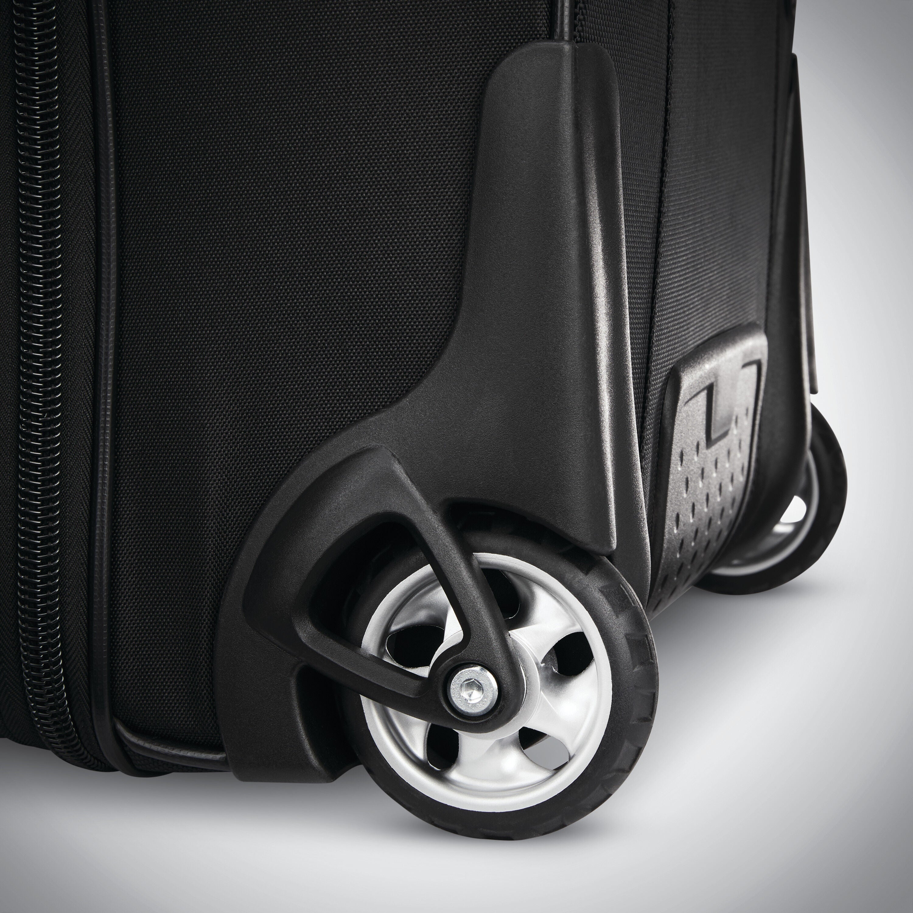 Samsonite Detour 22" Wheeled Duffle