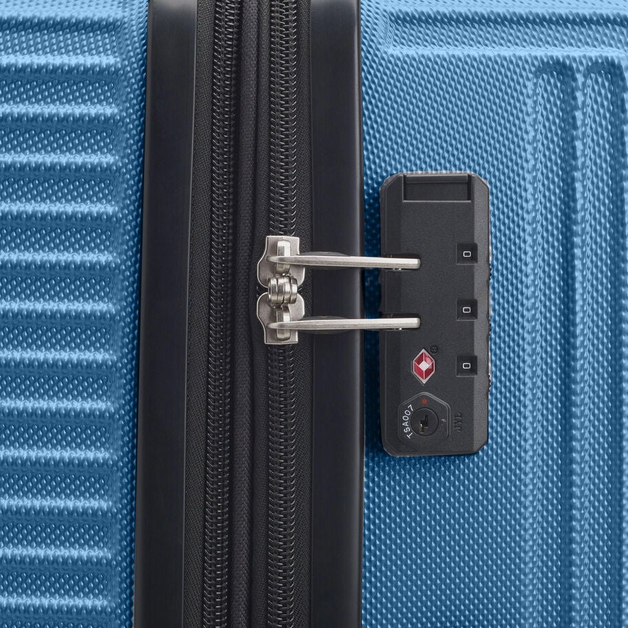 Samsonite Trek Spinner Large in the color Blue Dream. image number 5