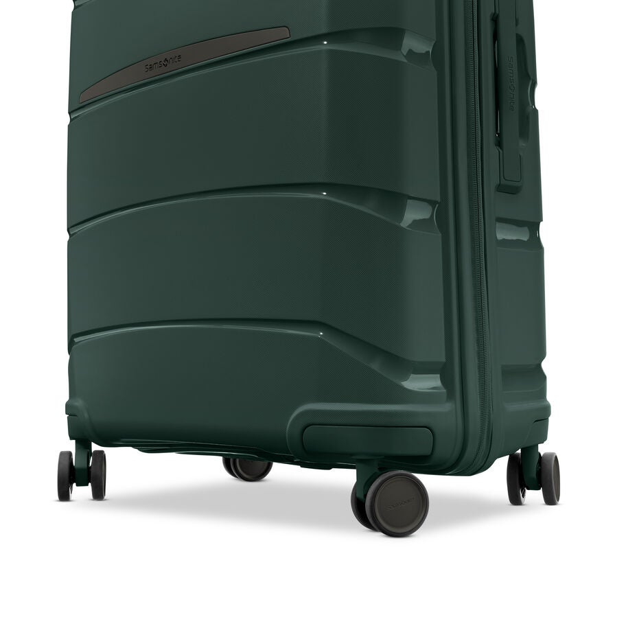 Outline Pro CarryOn Spinner Hardside Carry On Luggage Samsonite