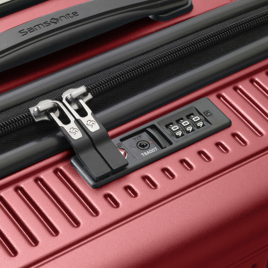 Samsonite ICON Spinner Carry-On&trade; in the color Red. image number 5