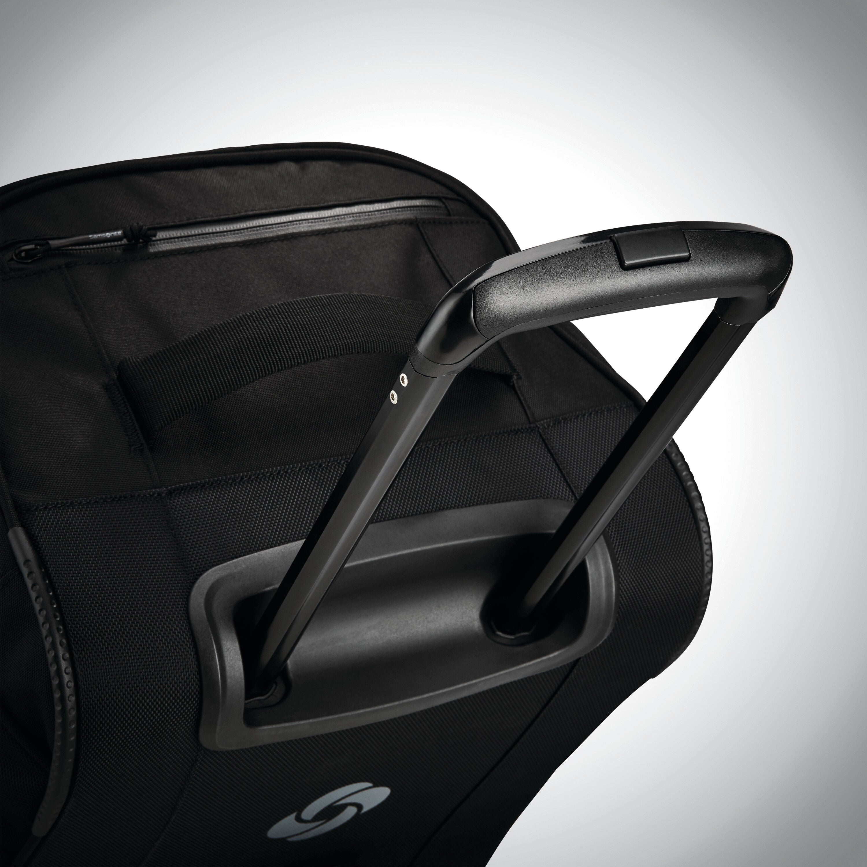 Samsonite Detour 22" Wheeled Duffle