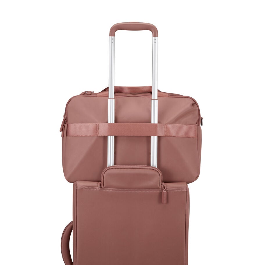 Lipault City Plume Sac 24 Heures in the color Bois de Rose. image number 5