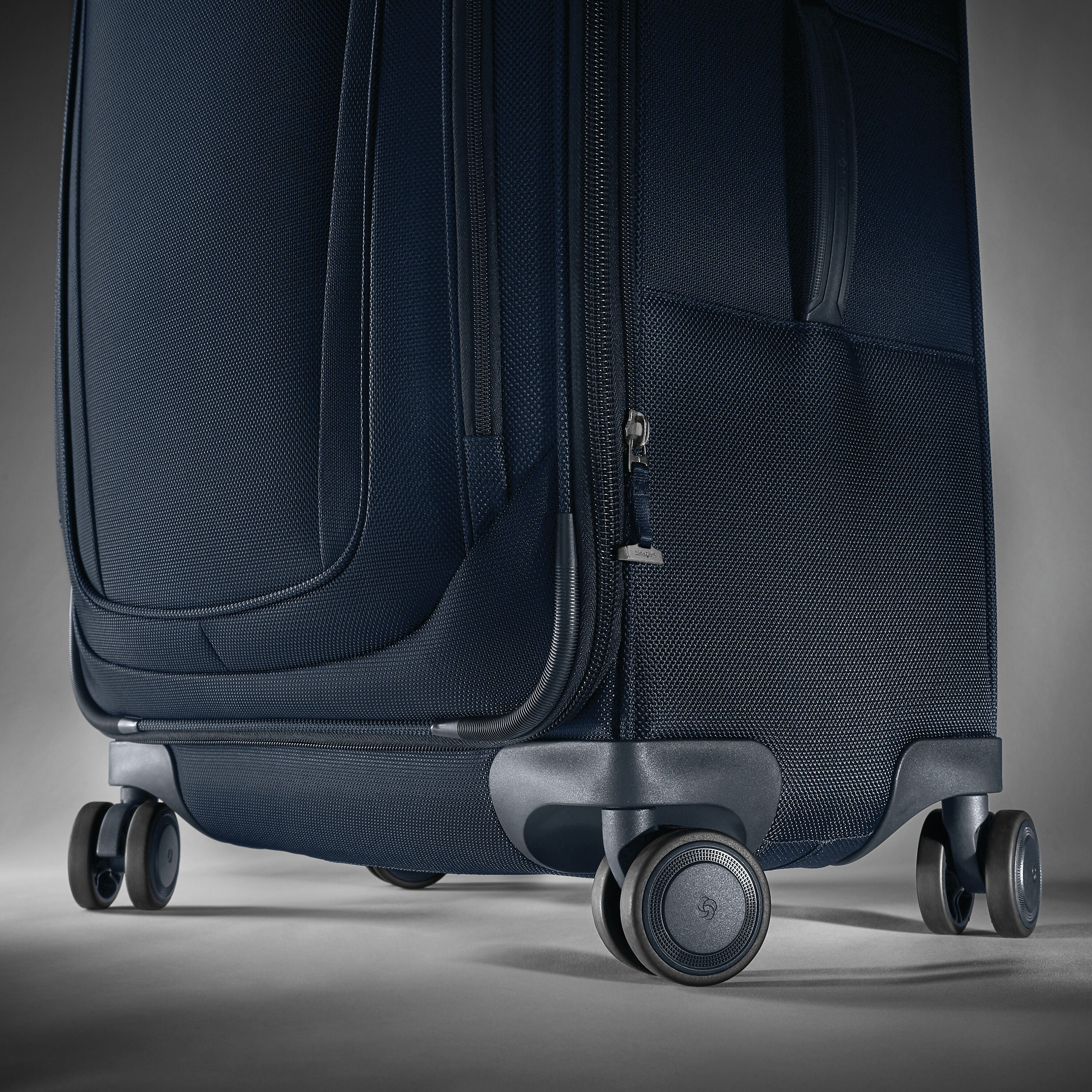 Samsonite on sale silhouette 8
