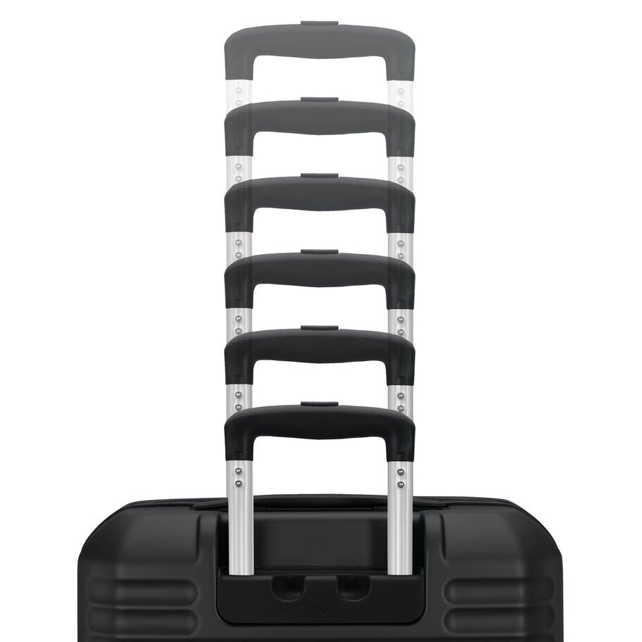 American Tourister Stratum 3.0 Spinner Medium in the color Black. image number 5