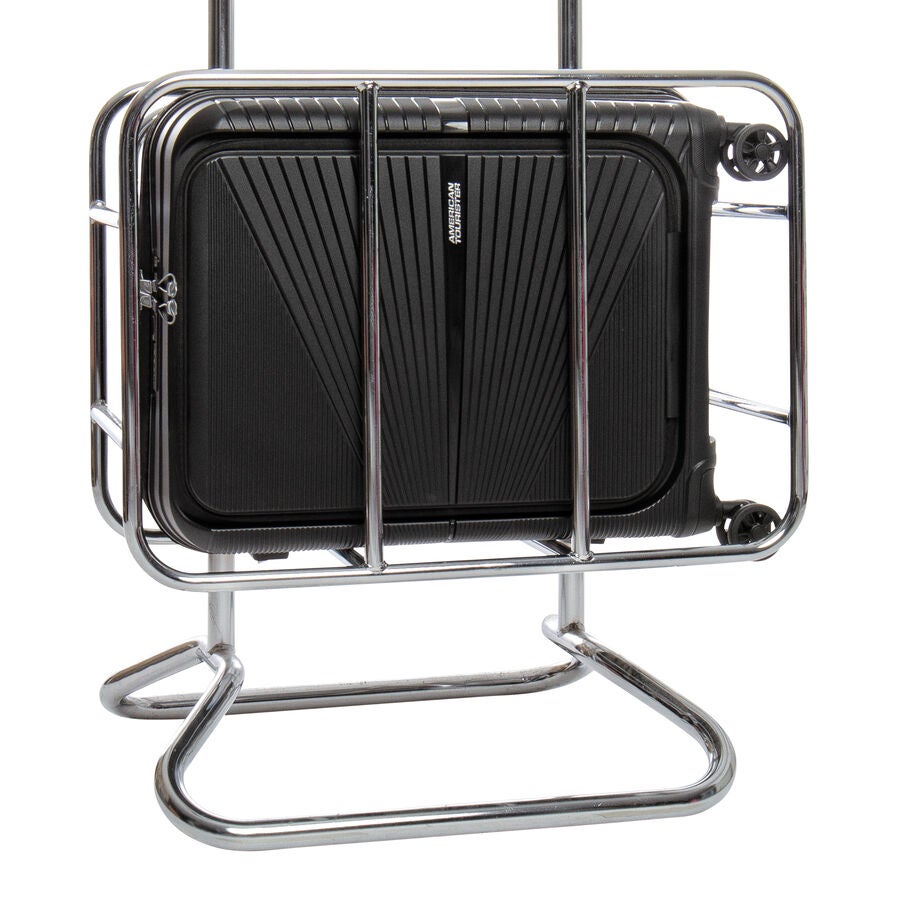 American Tourister Airconic Spinner Frontload Carry-On&trade; in the color Onyx Black. image number 2