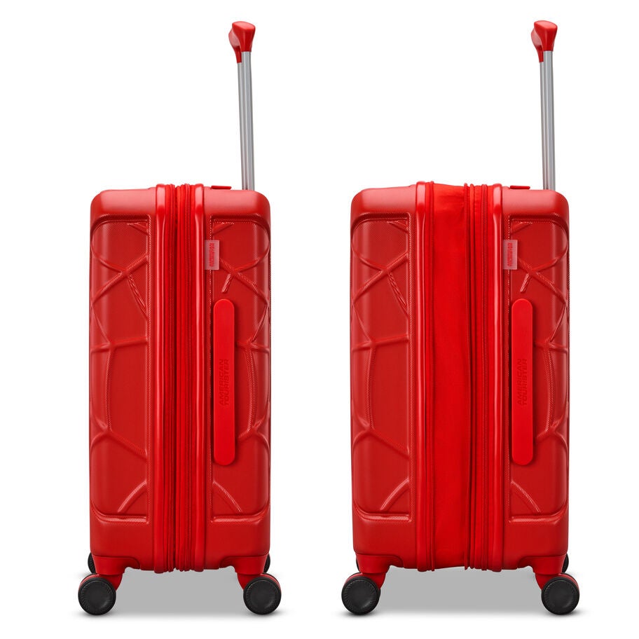 Spiderman Carry-On Spinner in the color Bright Red. image number 2