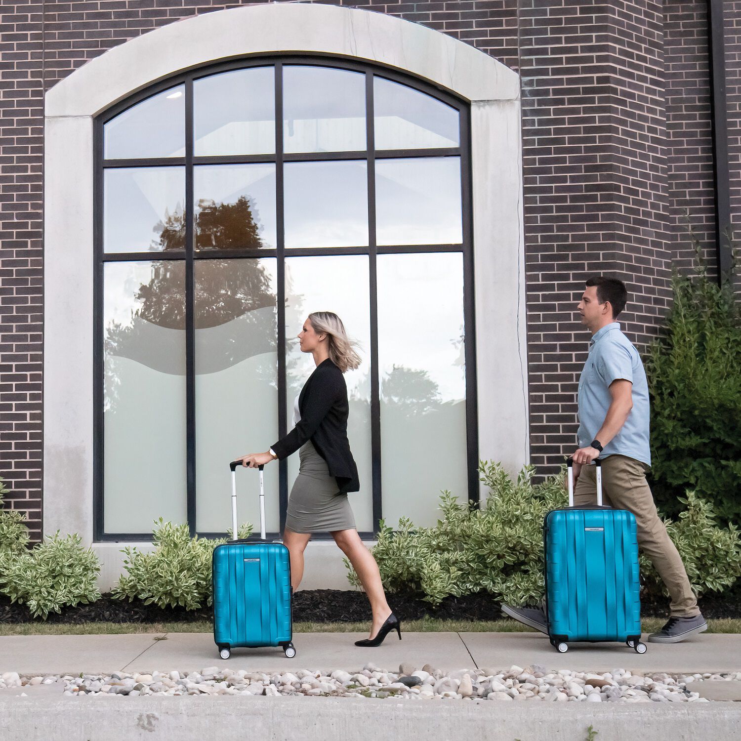 Samsonite Prestige NXT Spinner Medium