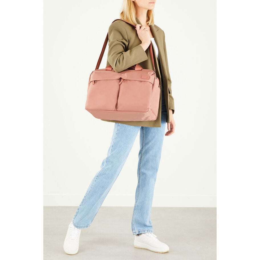 Lipault City Plume Sac 24 Heures in the color Bois de Rose. image number 6