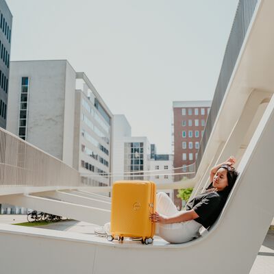 American Tourister Curio Valise de Cabine Spinner in the color .