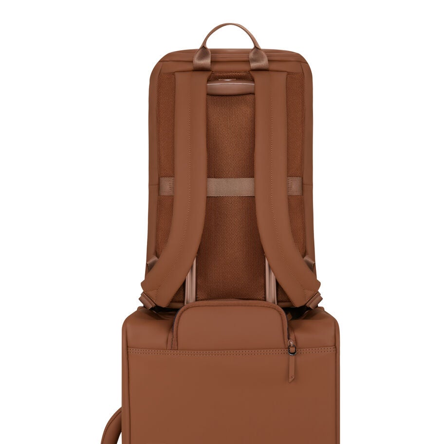 Lipault Sac &agrave; dos Saint-Germaine in the color Nutsy Nut. image number 4