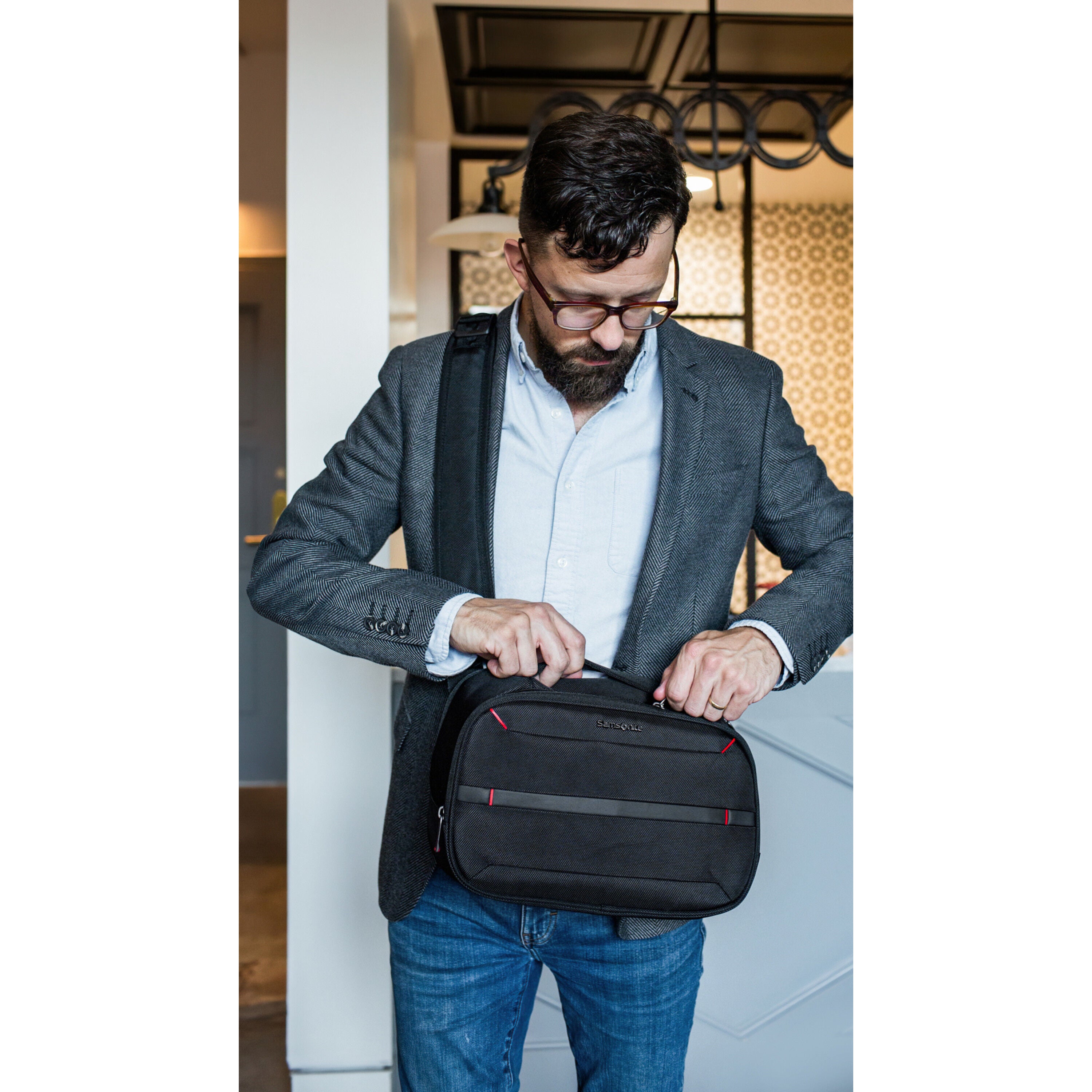 Commuter sling bag online