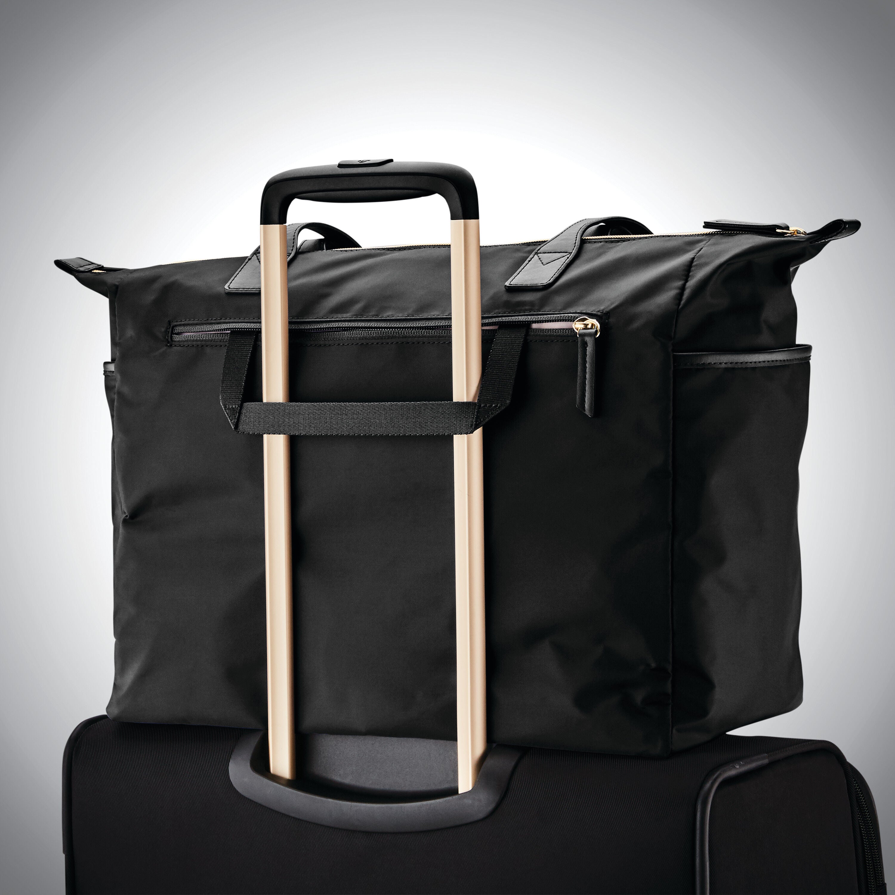 Samsonite bag with trolley sleeve store