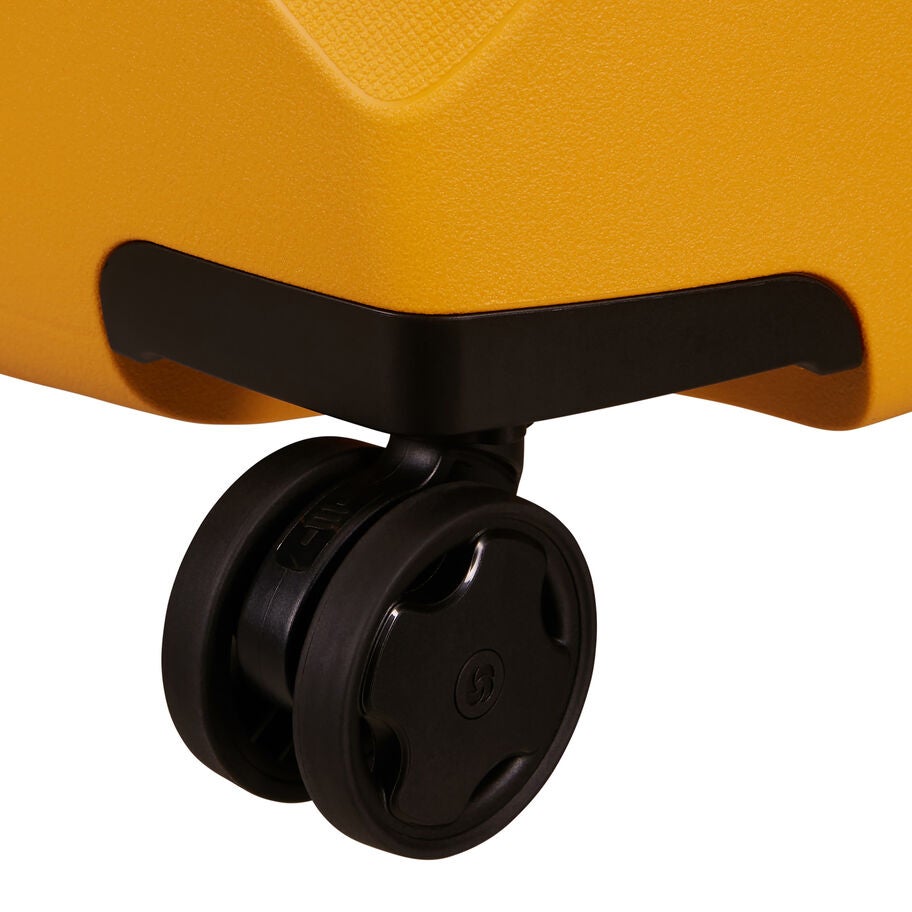 Samsonite Essens Spinner Large in the color Radiant Yellow. image number 17