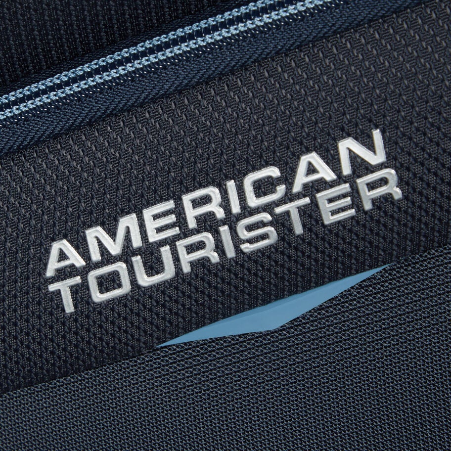 American Tourister SummerRide valise moyen &agrave; roues in the color Marine. image number 7