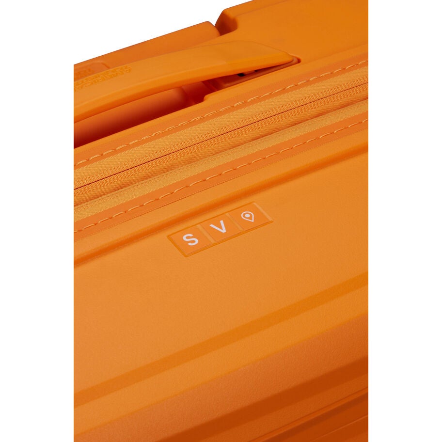 American Tourister FastForward Carry-On&trade; &agrave; Roues in the color Orange &eacute;clatant. image number 4