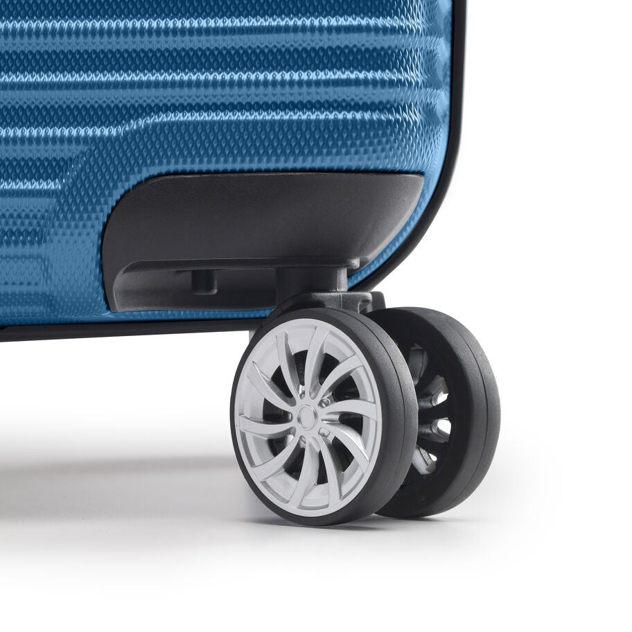 Samsonite Trek Spinner Carry-On&trade; in the color Blue Dream. image number 6