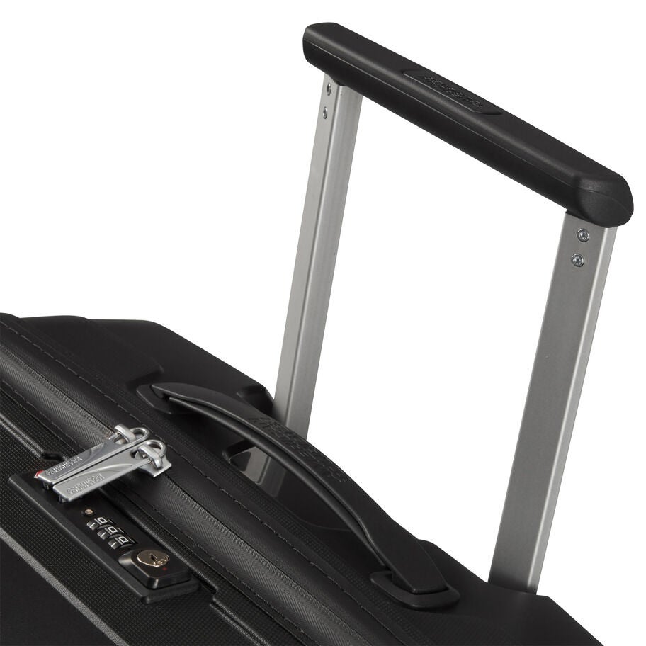 American Tourister Airconic Spinner Large in the color Onyx Black. image number 2