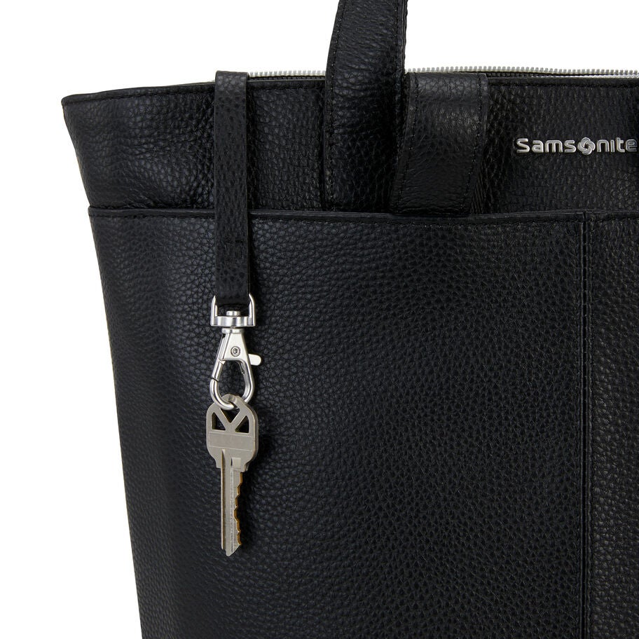 Samsonite Sac &agrave; dos en cuir convertible pour femme in the color Noir. image number 4