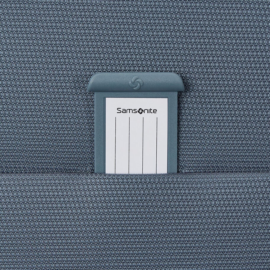 Samsonite UpLIFT Softside Spinner Large in the color Elemental Blue. image number 4