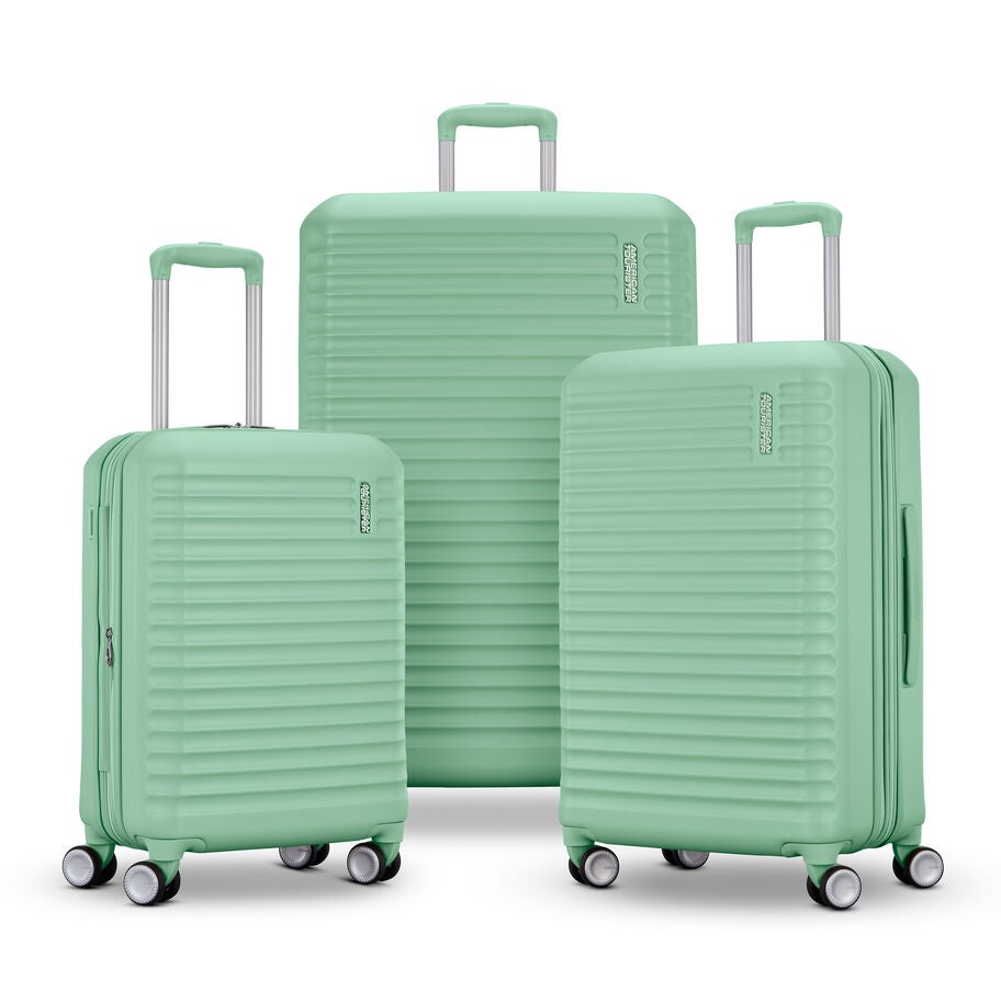 American Tourister Stratum 3.0 Ensemble de 3 Bagages (C/M/G) in the color Vert surr&eacute;aliste. image number 0