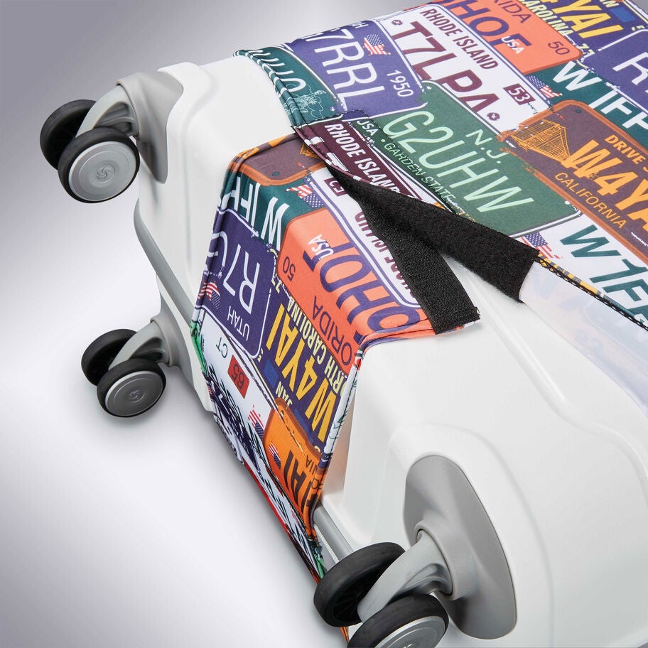 Samsonite Printed Luggage Cover M in the color . image number 5