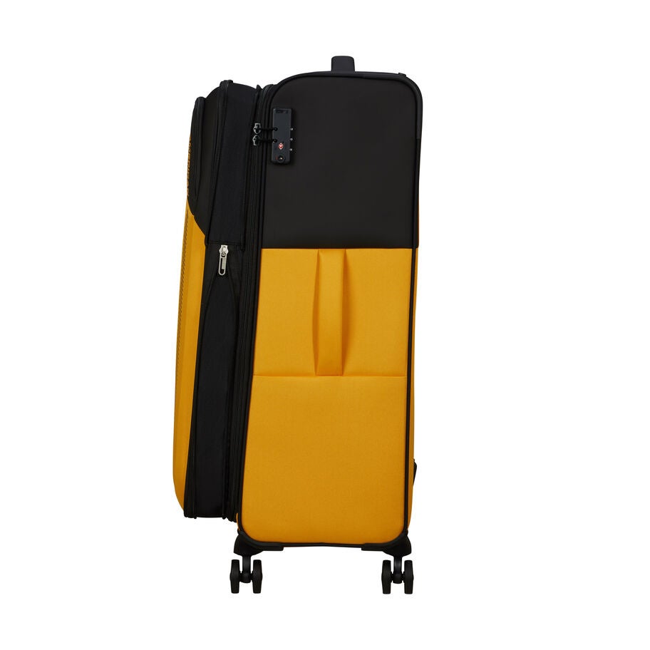 American Tourister Daring Dash Spinner Large in the color Black/Yellow. image number 3