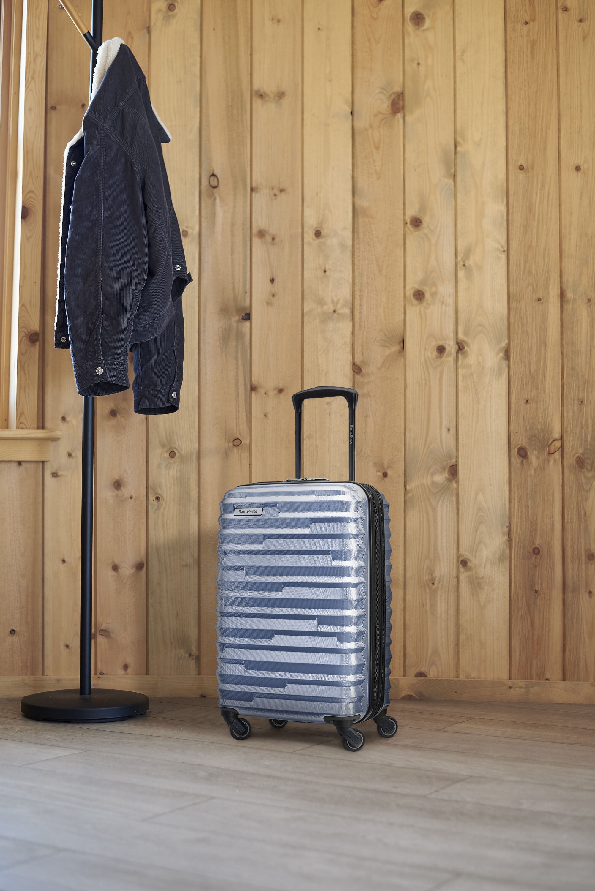 Samsonite Ziplite 4.0 Spinner Carry On