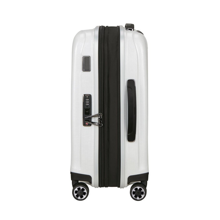 Samsonite Nexis Spinner Carry-On&trade; in the color Cotton White. image number 5