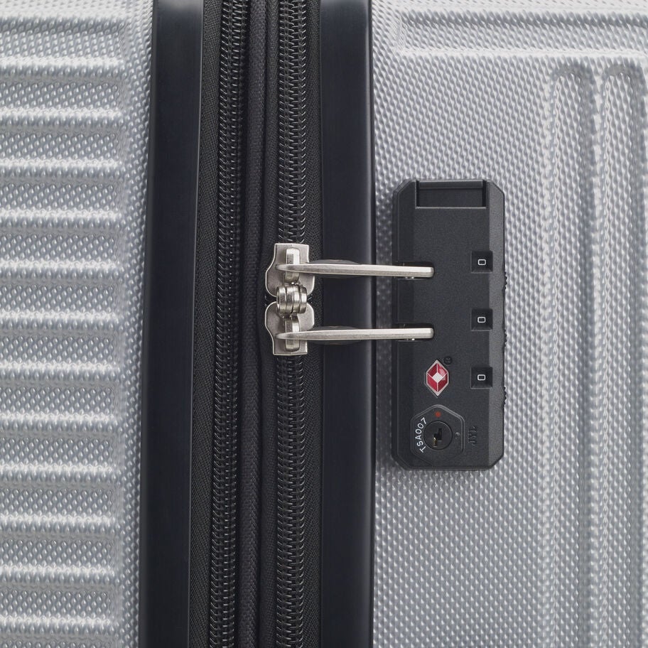 Samsonite Trek Spinner Medium in the color Silver. image number 5