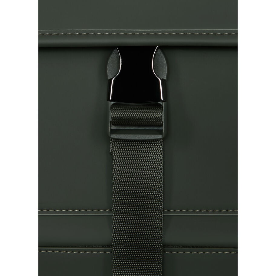 Lipault LOST IN BERLIN Cargo Backpack 2.0 in the color Dark Moss. image number 5