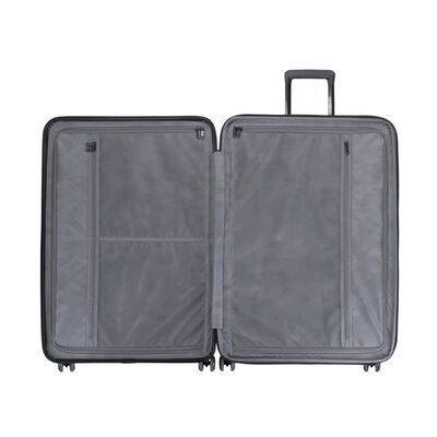 Samsonite Xion Pro Spinner Medium in the color Black.