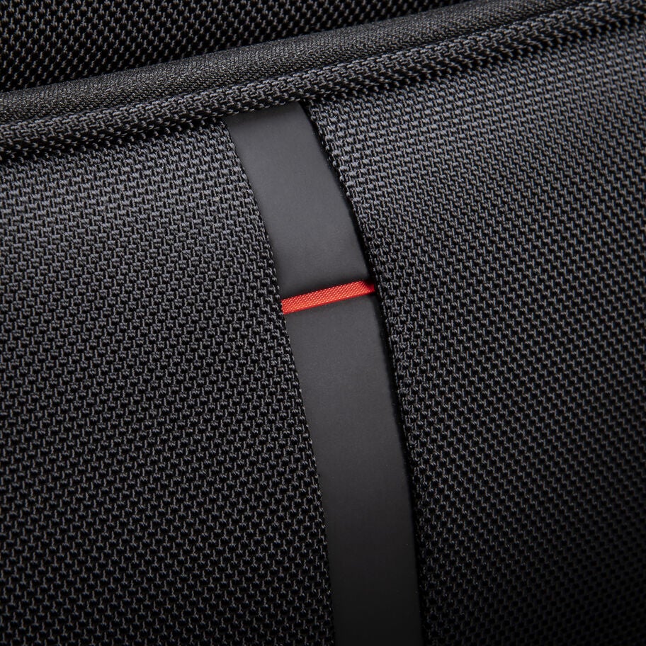 Samsonite Xenon 4.0 Crossbody in the color Black. image number 3